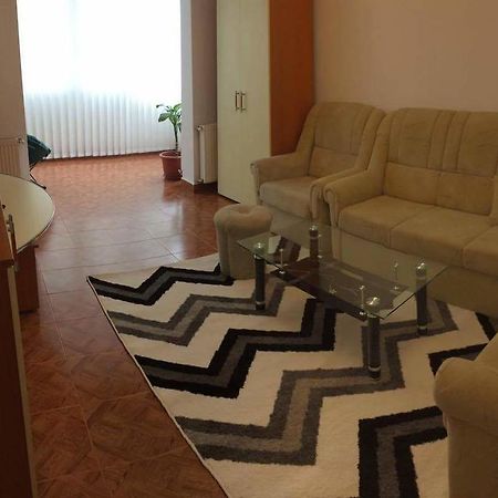 Apartament Regim Hotelier Брашов Екстериор снимка